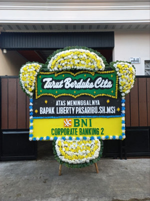 Papan Bunga Duka di Cipelang