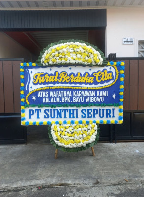 Papan Bunga Duka di Cipelang