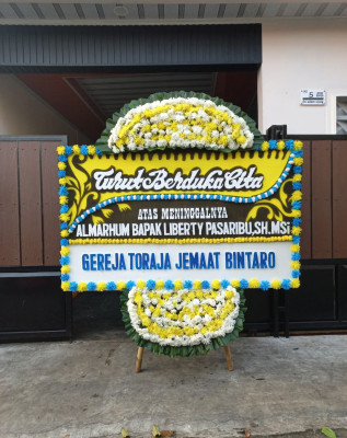 Papan Bunga Duka di Cipelang