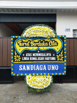 Papan Bunga Duka di Cipelang